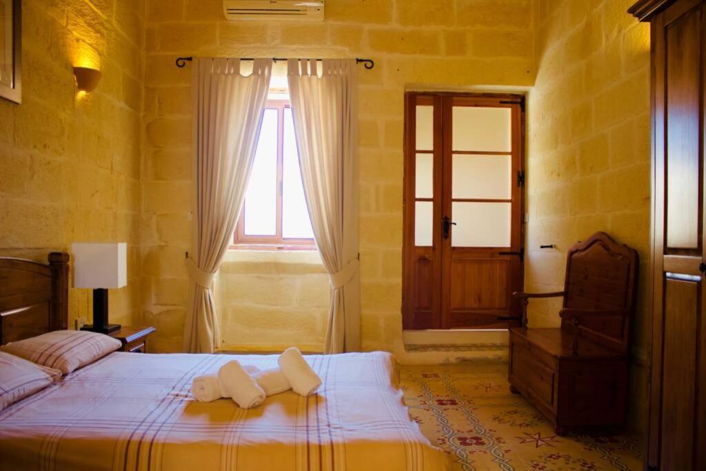 400 Year Old Converted Farmhouse With Private Pool Villa Xagħra Eksteriør billede