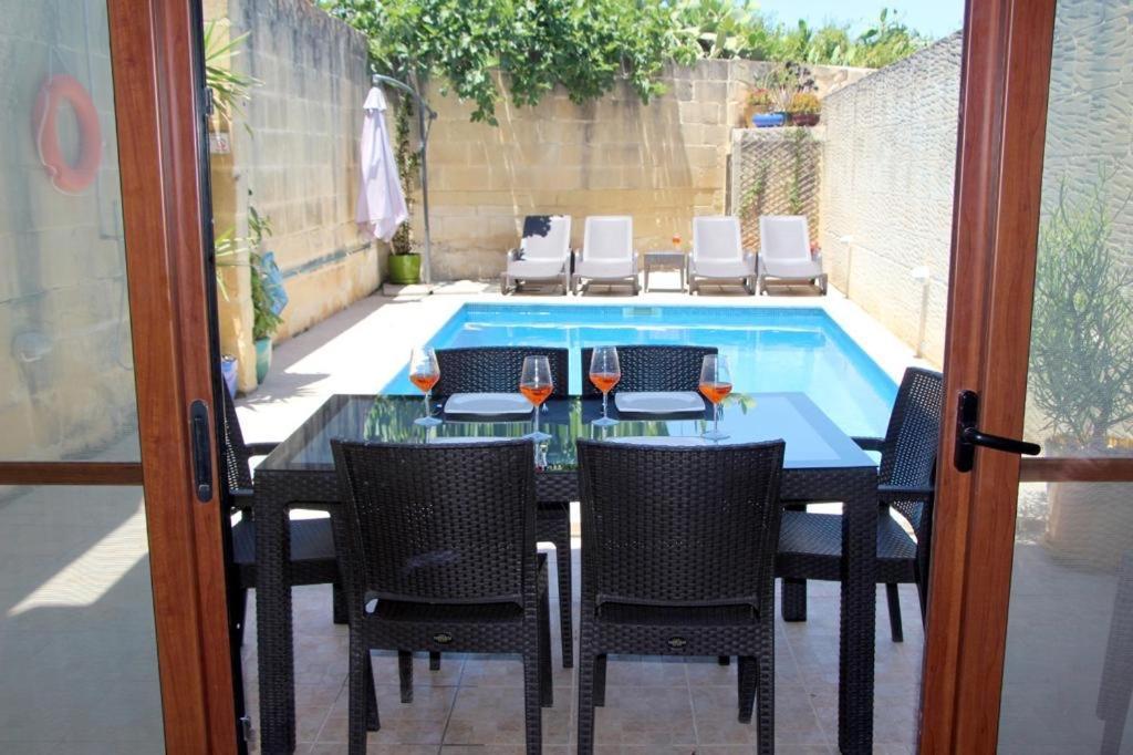 400 Year Old Converted Farmhouse With Private Pool Villa Xagħra Eksteriør billede