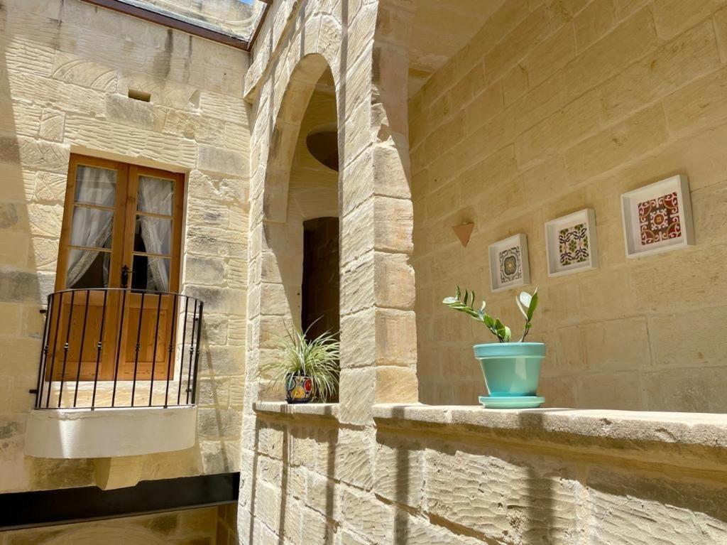 400 Year Old Converted Farmhouse With Private Pool Villa Xagħra Eksteriør billede